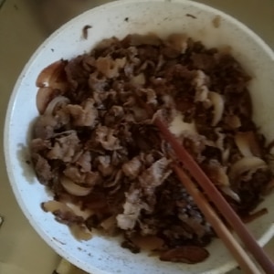 薄切り牛肉のバルサミコ酢炒め